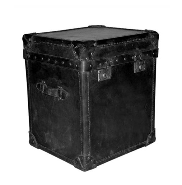 London Trunk in Riders Black.